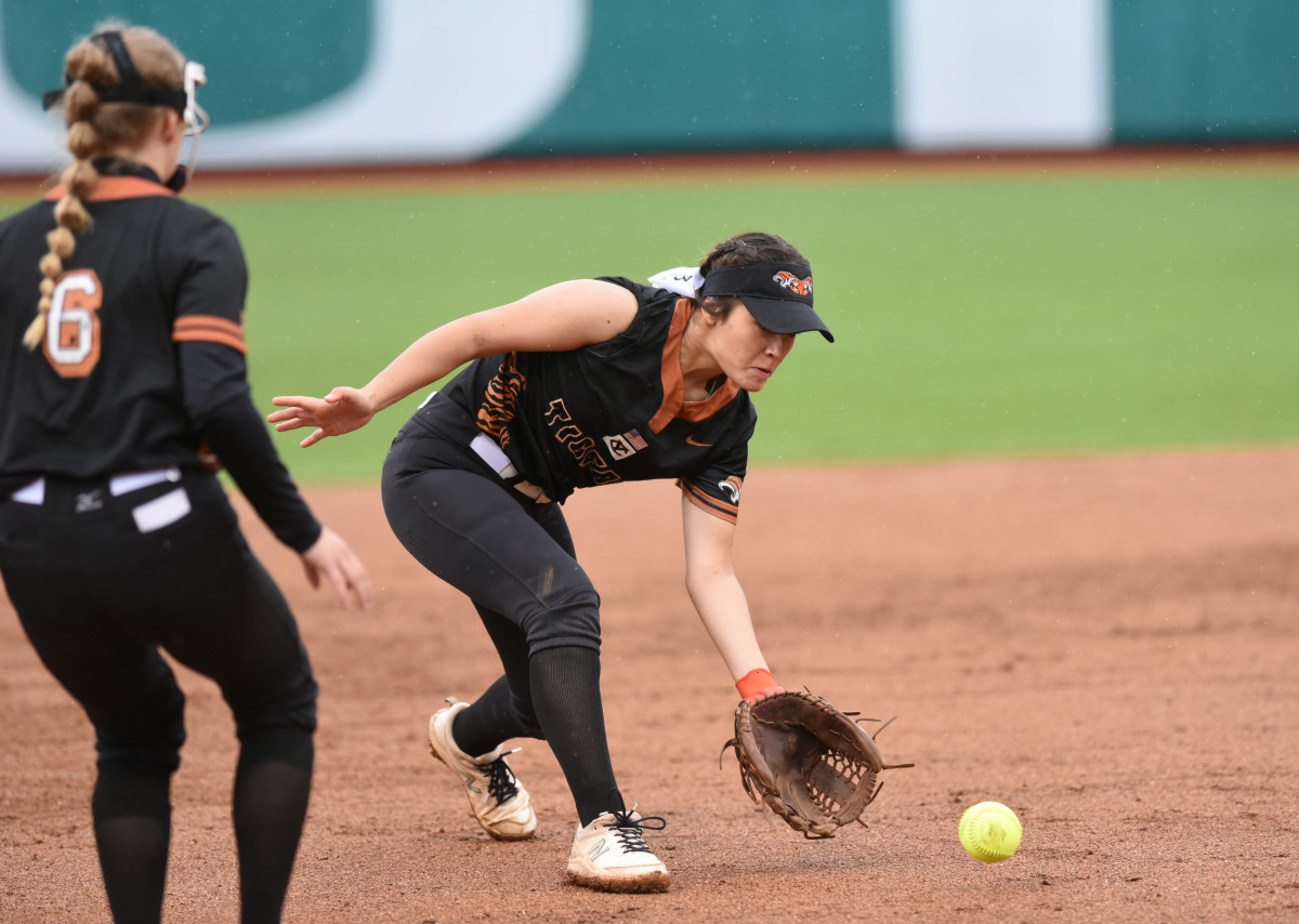 Burns Yamhill-Carlton 3A softball final Taylor Balkom 16